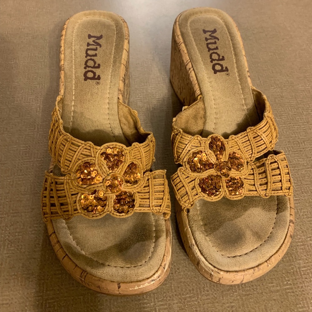 Women’s Wedged Sandals